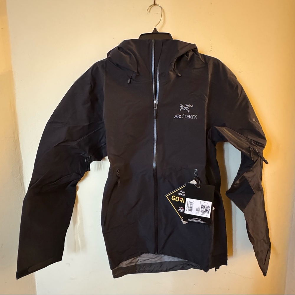 Custom Bundle (M, L, XL) Arc’teryx Beta LT
For Dengyue3721